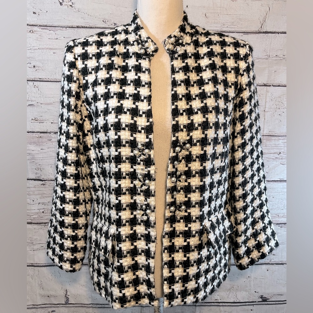 CARLUCCI Vintage 90's Woven Houndstooth Blazer with Pearl/Rhinestone Accents-10